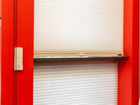 Ahorra en calefacción este invierno: el poder aislante de las cortinas Duette y las persianas de aluminio térmico