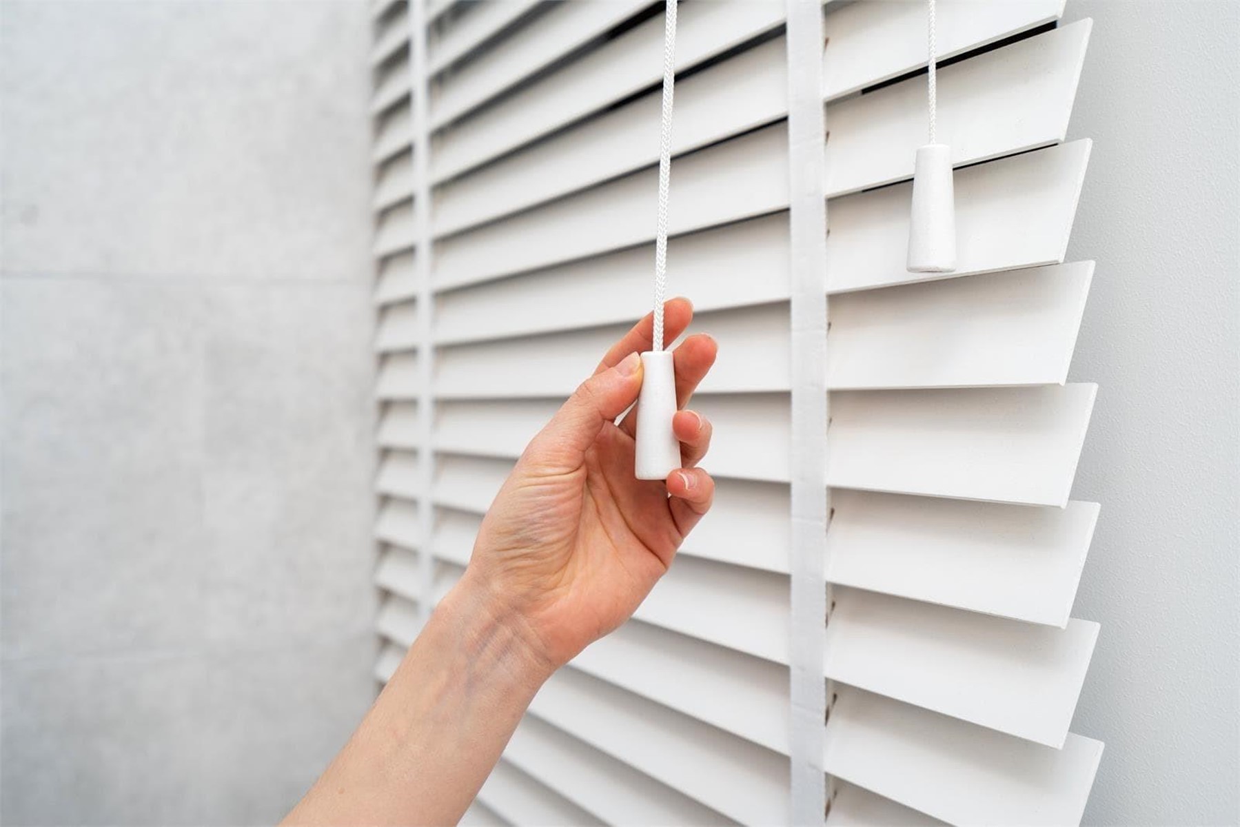 Cortinas venecianas: perfectas para locales comerciales
