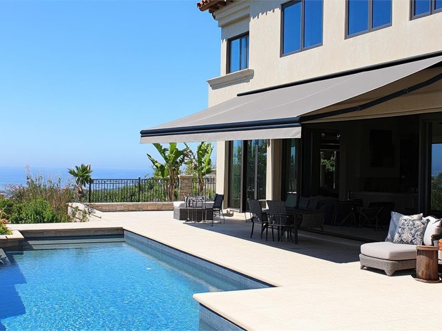 ¿Qué toldo es mejor para una casa cerca del mar?