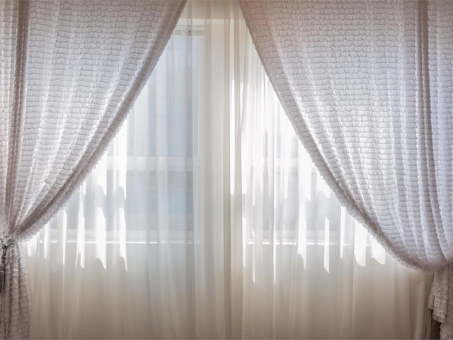 ¡Variedad de cortinas y persianas para ventanas Velux!